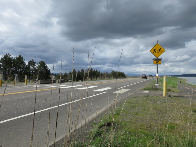 Bicycle and pedestrian crossing at Marine Drive looking west sm