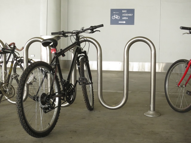 Bike parking and assembly area sign lower roadway south end sm