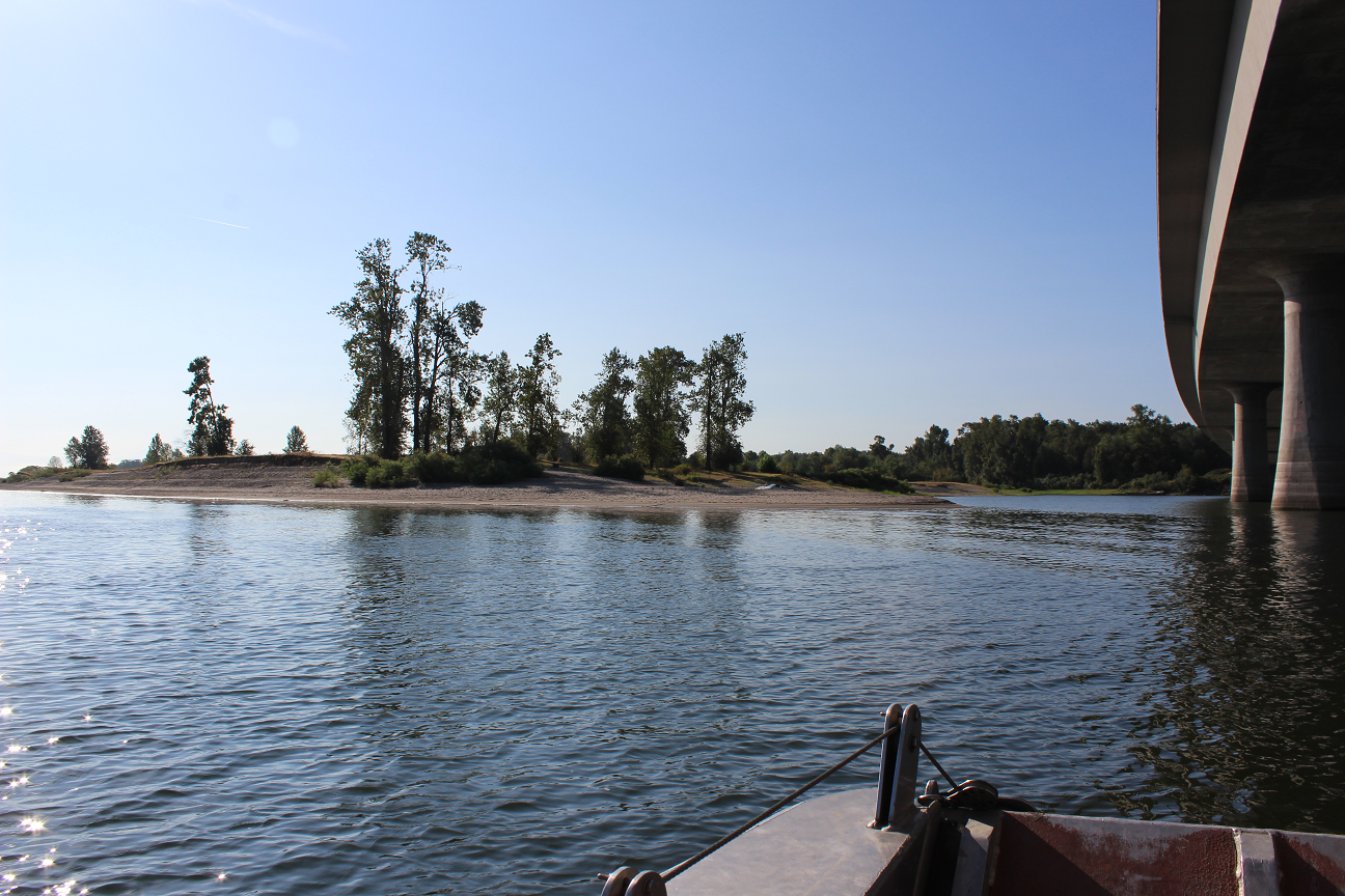 Boat arrival to GI